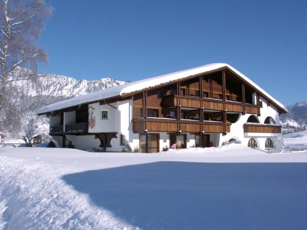 Landhaus Schnoeller Tannheim Εξωτερικό φωτογραφία